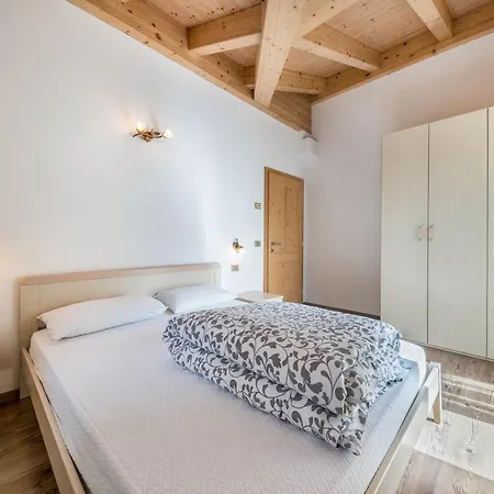Cesa Zapin 2 Apartment *